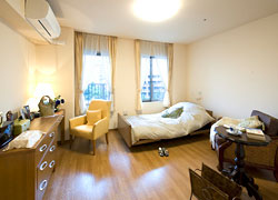 グッドタイムリビング横浜都筑の居室（１人部屋：ﾗｰｼﾞﾀｲﾌﾟ）