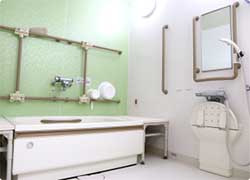 ライフコート横須賀武山2の浴室