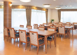 SOMPOケアラヴィーレ小田原のダイニング(食堂)