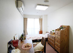 SOMPOケアラヴィーレ高座渋谷の居室（モデルルーム）