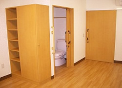 そんぽの家植田一本松の居室トイレ