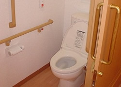 そんぽの家鶴見緑地の居室トイレ