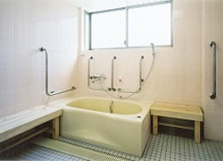 そんぽの家住吉遠里小野の浴室