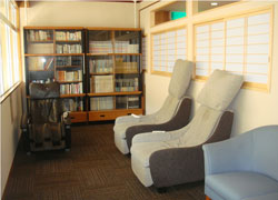 ネオ・サミット湯河原(一般居住棟)の図書コーナー