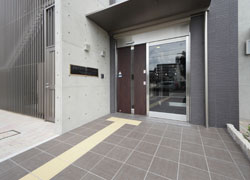グランメゾン迎賓館京都桂川の正面玄関