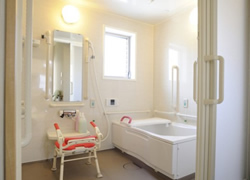 ヒューマンライフケア八王子グループホームの浴室