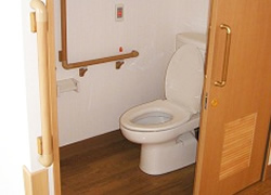 そんぽの家南岡山・の居室トイレ