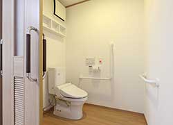 エイジフリーハウス茨木沢良宜の居室内トイレ