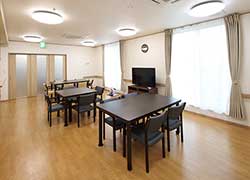 エイジフリーハウス茨木平田台の食堂・談話室