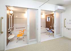 エイジフリーハウス茨木総持寺の併設介護サービス（浴室）