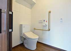 エイジフリーハウス吹田山田西の居室内トイレ