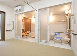 エイジフリーハウス吹田山田西の併設介護サービス浴室