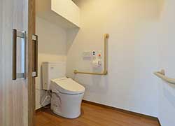 エイジフリーハウス宝塚中山の居室内トイレ