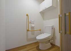 エイジフリーハウス神戸学が丘の居室内トイレ