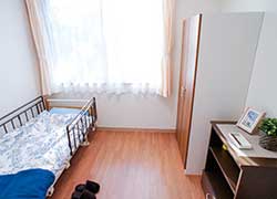 福寿やまと下鶴間の居室